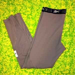 NWT Les Mills Tights in Gravity Grey